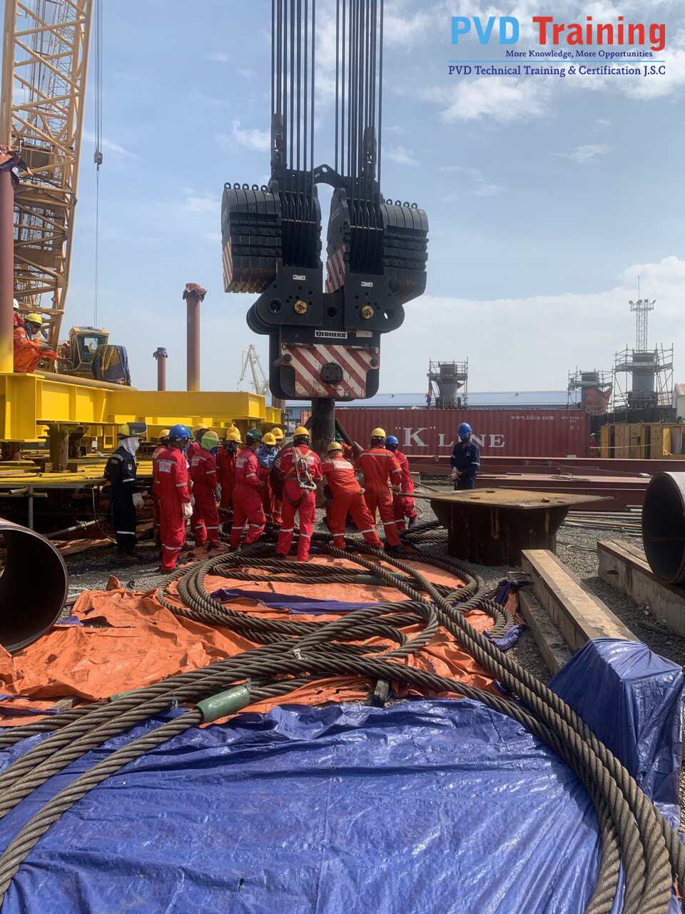 Nhà thầu PVD Training đang thi công nâng sàn số 01 - Dự án Cá Tầm 2 4 Z3322058769619 E59ffe15bc99c2e6dcdbe963a7fb0d49