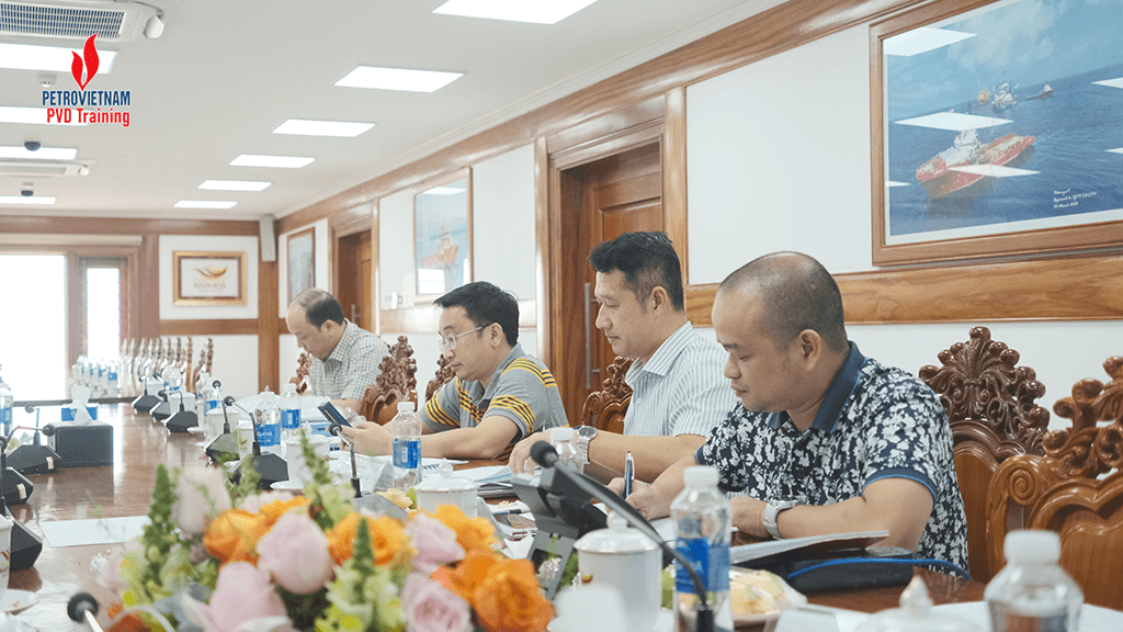 Major Emergency Management (MEM) – The Key to Offshore Safety 3 MEM 8