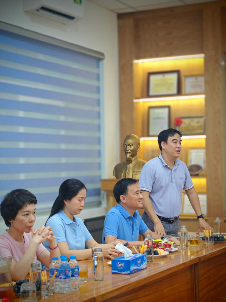Công đoàn Tập đoàn Công nghiệp Năng lượng Quốc gia Việt Nam trao tặng 2 sân thể thao Pickleball cho PV Drilling 4 Anh 3 1