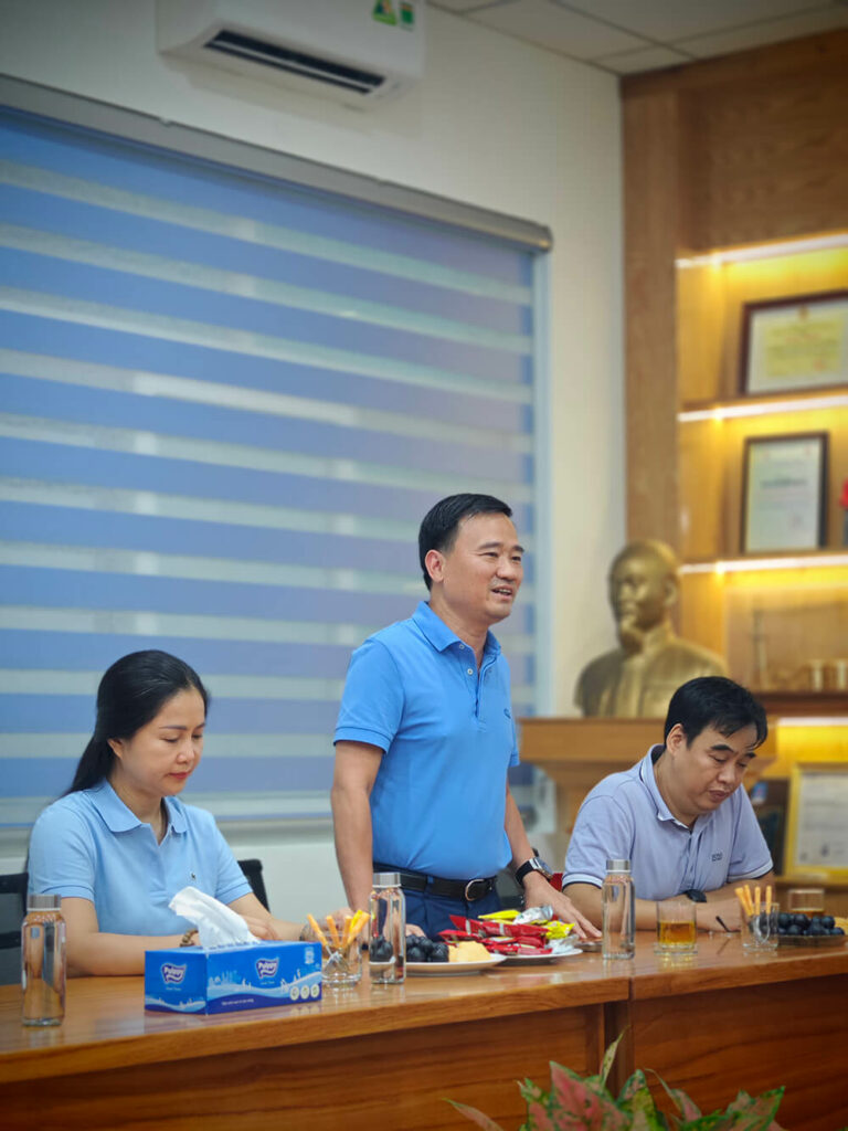 Công đoàn Tập đoàn Công nghiệp Năng lượng Quốc gia Việt Nam trao tặng 2 sân thể thao Pickleball cho PV Drilling 2 Anh 4 1