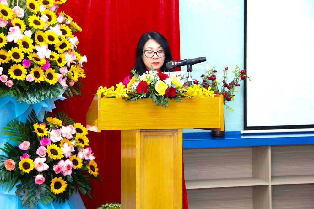 PVD TRAINING TỔ CHỨC ĐẠI HỘI ĐẠI BIỂU CÔNG ĐOÀN LẦN THỨ VI, NHIỆM KỲ 2025–2030 3 Ảnh  3: Chủ tịch Công đoàn PVD Training, Bà Hà Thị Thu Minh báo cáo kiểm điểm tại Đại hội