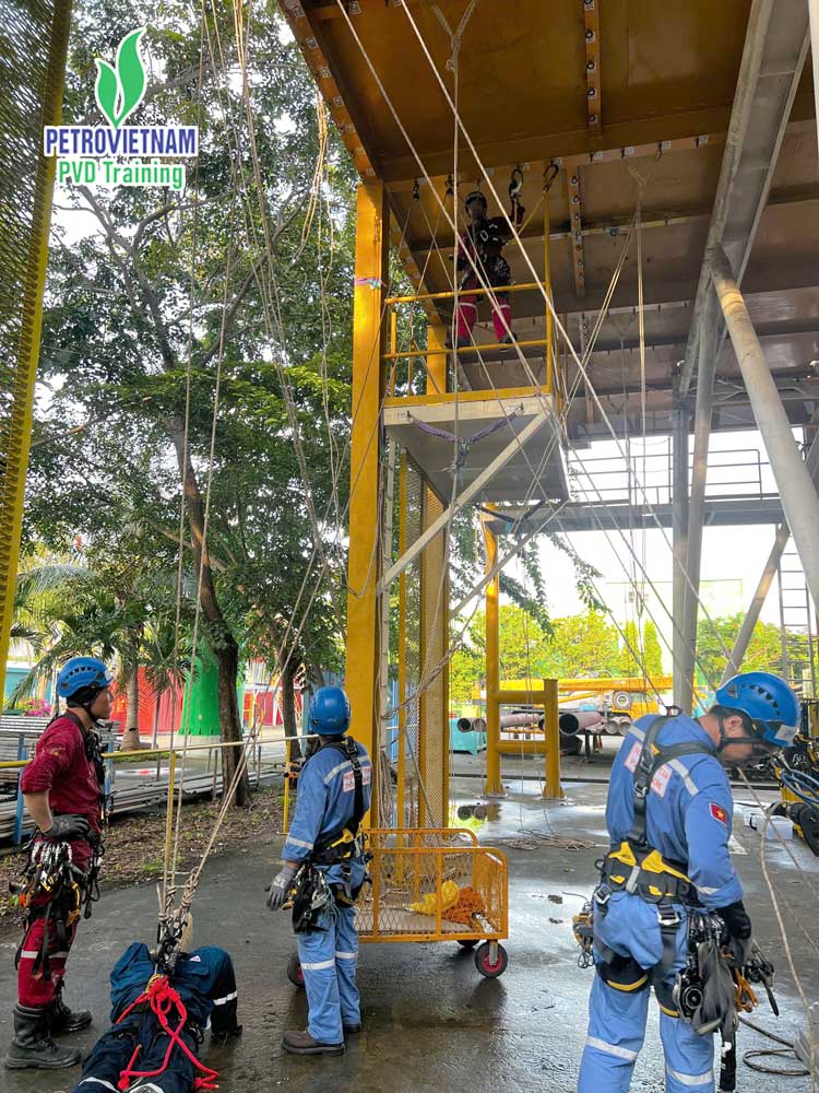 IRATA – Chuẩn mực toàn cầu cho nghề Rope Access 1 IRATA PVD TRAINING