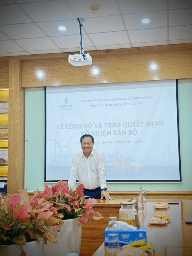 PVD TRAINING BỔ NHIỆM CÁN BỘ LÃNH ĐẠO MỚI 2 Ông Mai Thế Toàn - Bí thư đảng ủy – Chủ tịch HĐQT PV Drilling phát biểu chỉ đạo