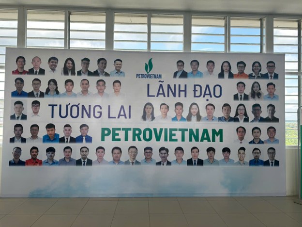Tự hào thế hệ trẻ PVD Training – Sẵn sàng vươn lên trong chương trình “Lãnh đạo Tương lai Petrovietnam 2025” 2 Chân dung các cán bộ nguồn tương lai của PVN.
