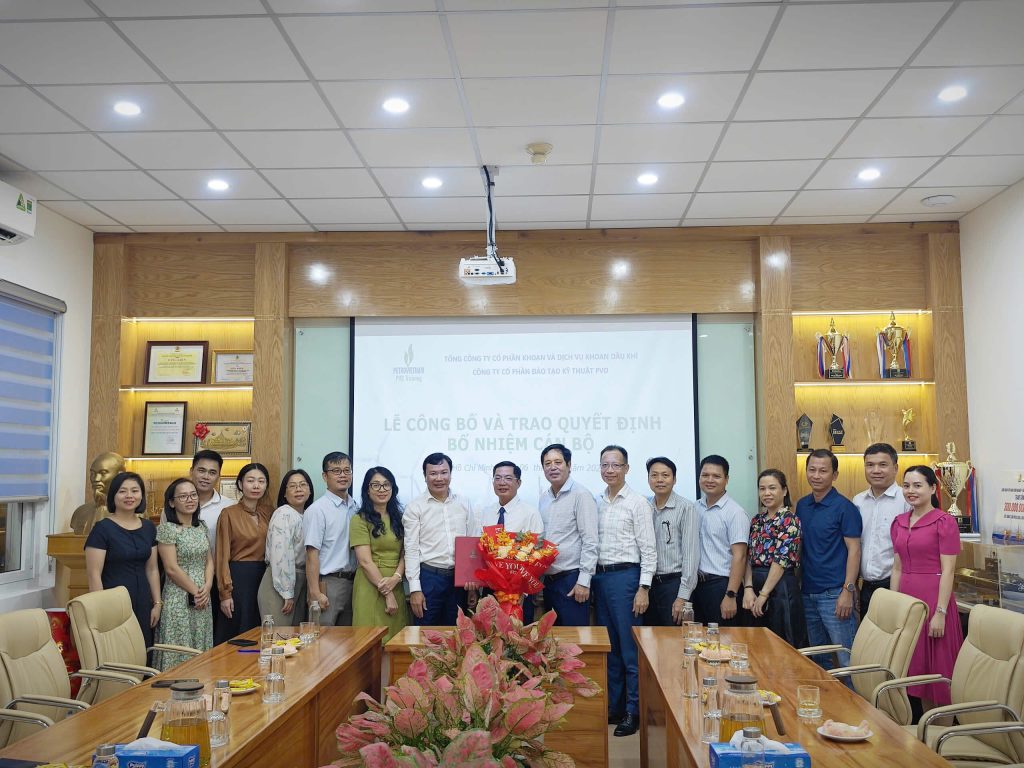 PVD TRAINING BỔ NHIỆM CÁN BỘ LÃNH ĐẠO MỚI 5 Ban Lãnh đạo và CBQL PVD Training chúc mừng ông Phạm Hữu Hai