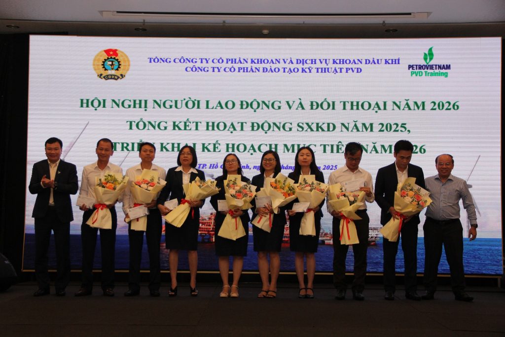 Commendations presented to outstanding collectives and individuals for excellent performance in 2025.