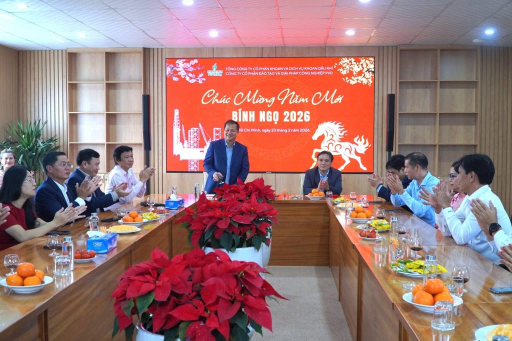 PV DRILLING LEADERSHIP VISITS AND EXTENDS LUNAR NEW YEAR GREETINGS TO PVD TRAINING 1 Anh TCT