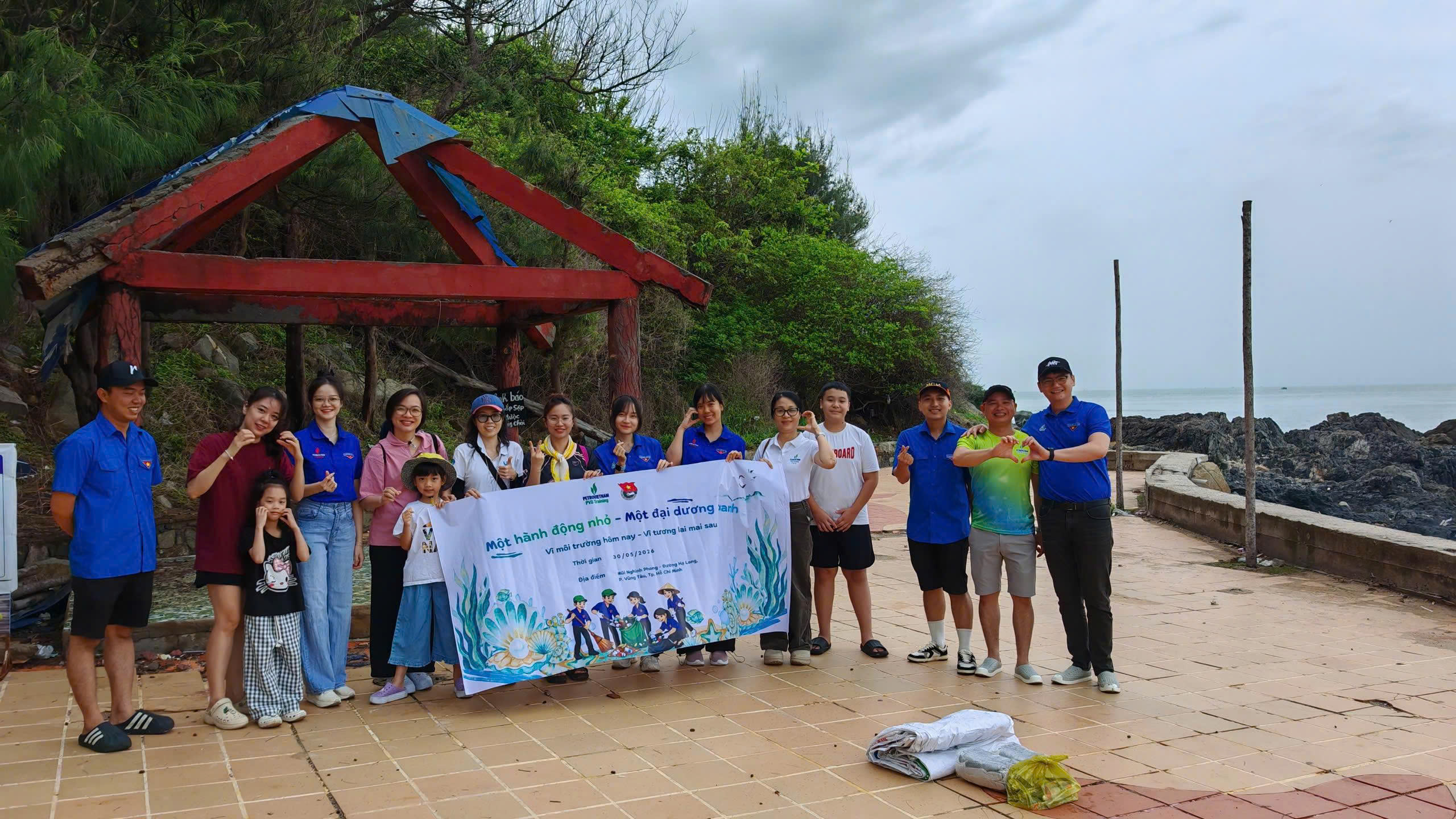 One Small Action – One Blue Ocean 1 PVD Training beach cleanup activity